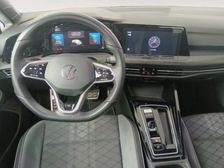 Volkswagen Golf R-Line eTSI