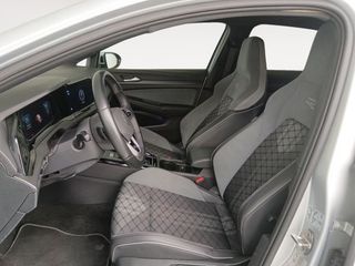 Volkswagen Golf R-Line eTSI