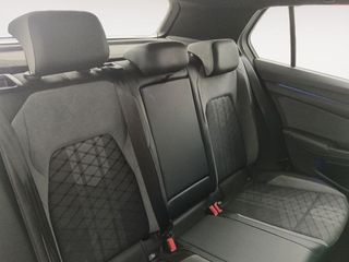 Volkswagen Golf R-Line eTSI