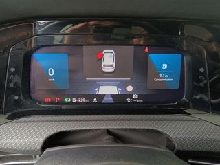 Volkswagen Golf R-Line eTSI