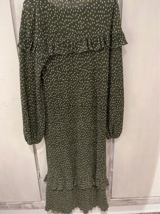 Vestido largo verde con lunares
