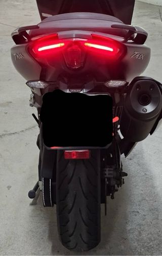 Yamaha TMAX 560 Negra
