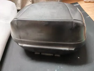 Baúl Shad 37L Negro
