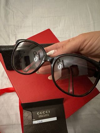 Gafas de sol Gucci negras y marrones