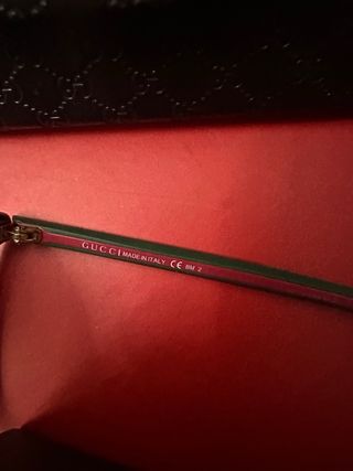 Gafas de sol Gucci negras y marrones