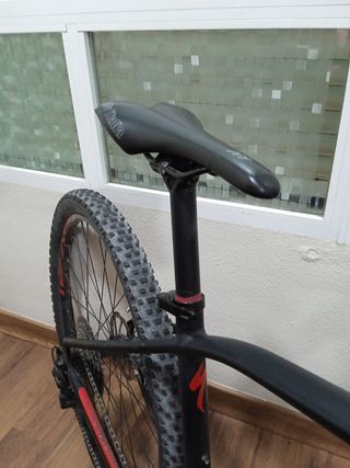 Bicicleta Montaña Specialized Negra/Roja