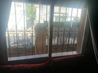 Ventanas de aluminio con rejas