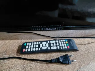 TV Selecline 32 Plana
