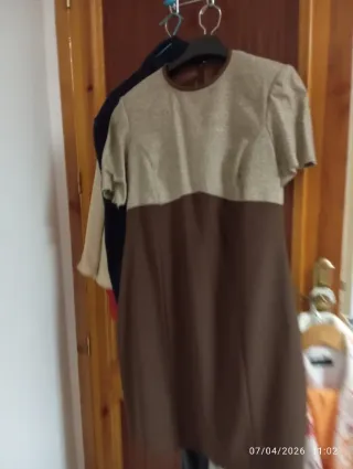 Conjunto Vestido y Abrigo Beige/Marrón