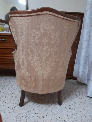 Sillón vintage tapizado beige