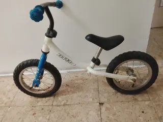 Silla de paseo Mini y bicicleta.
