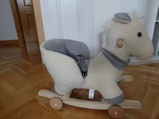 Caballo balancín y correpasillos infantil