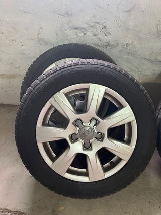 Llantas Audi originales + neumáticos invierno 225/