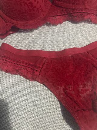 Conjunto lencería rojo encaje y terciopelo