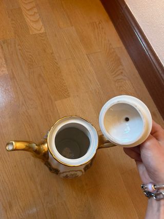 Cafetera/Tetera Porcelana Clásica Dorada