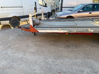 Remolque para coches  Se transportan vehiculos