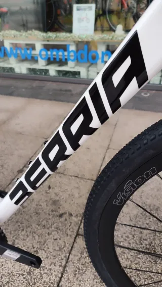 BERRIA ALLROAD ELITE GRX400 OFERTA ESPECIAL