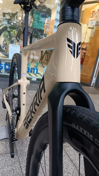 BERRIA ALLROAD ELITE GRX 2026