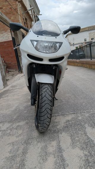Kawasaki ZX6R 1999