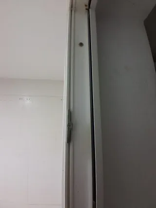 Puerta aluminio blanca cristal doble  2,13cm x98