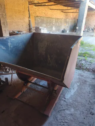 Contenedores de obra metálicos