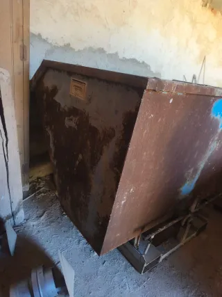 Contenedores de obra metálicos