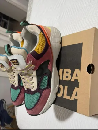 Deportivas Bimba y Lola Talla 40