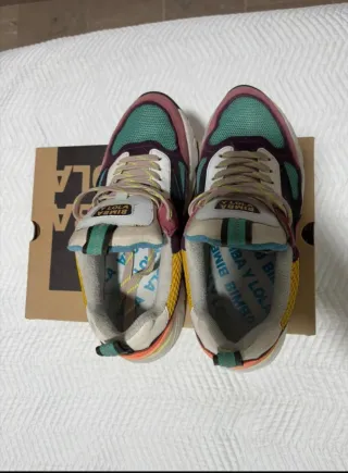 Deportivas Bimba y Lola Talla 40