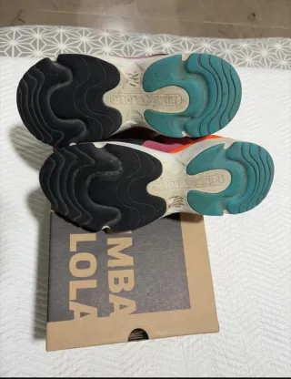Deportivas Bimba y Lola Talla 40
