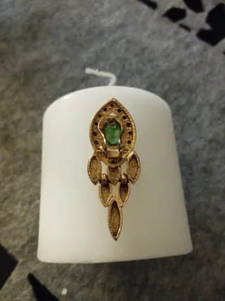 Pendientes cristal,dorados y esmeralda de fantasía