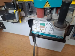 Aplacadora de cantos Virutex PEB250+