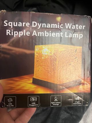 Lámpara de mesa preciosa