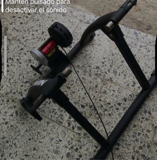 Rodillo B'Twin In'Ride 100 Resistencia Magnética