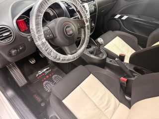 SEAT LEÓN CUPRA WORLD CHAMPION EDITION– N 134/200