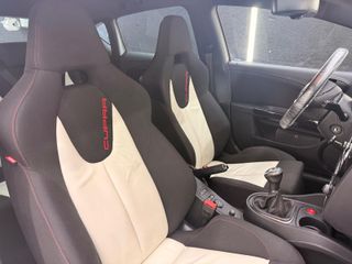 SEAT LEÓN CUPRA WORLD CHAMPION EDITION– N 134/200
