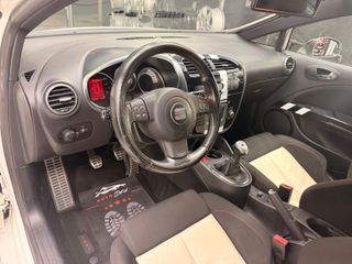 SEAT LEÓN CUPRA WORLD CHAMPION EDITION– N 134/200