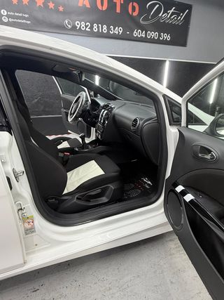 SEAT LEÓN CUPRA WORLD CHAMPION EDITION– N 134/200