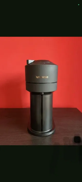 Cafetera Nespresso Negra