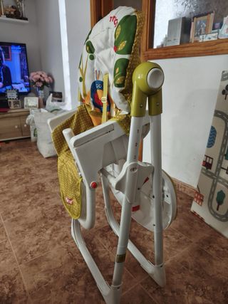 Trona Piku Twit Twoo bebé muy poco uso