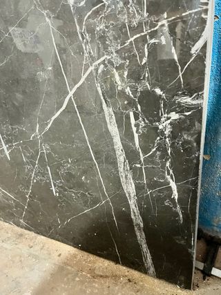 Lámina de mármol negro