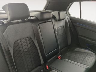 Volkswagen Golf R-Line eTSI