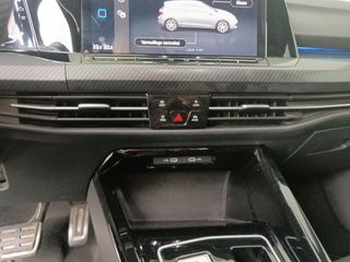 Volkswagen Golf R-Line eTSI