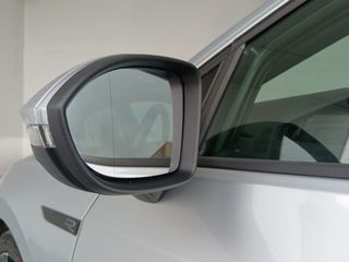 Volkswagen Golf R-Line eTSI