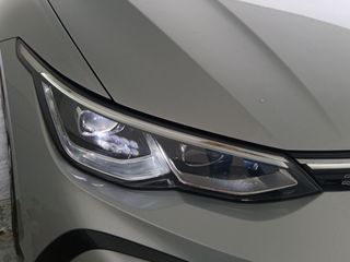 Volkswagen Golf R-Line eTSI