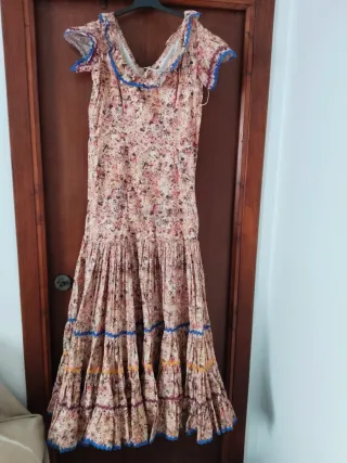 Bata flamenca volantes y volantes