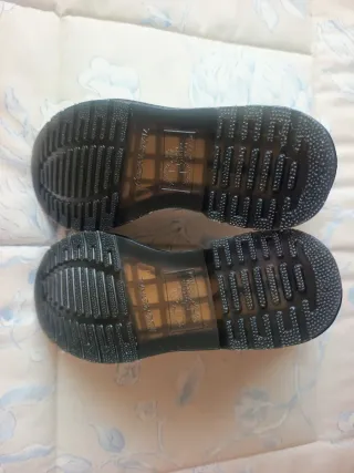 Botas Dr. Martens 1460 Virginia Beige