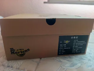 Botas Dr. Martens 1460 Virginia Beige