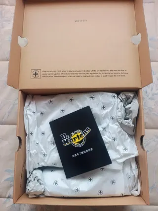 Botas Dr. Martens 1460 Virginia Beige