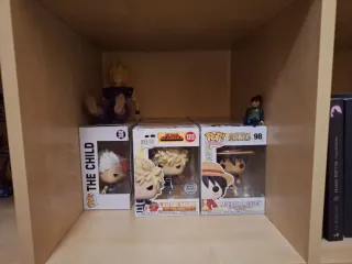 Lote Funko Pops y Figuras