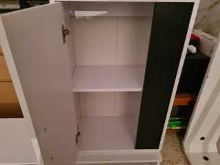 Mueble modular blanco y negro